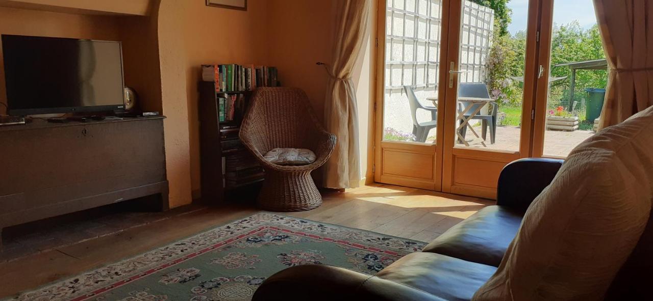 Private Farmhouse For Six In The Countryside Saint-Pierre-sur-Orthe Exteriér fotografie